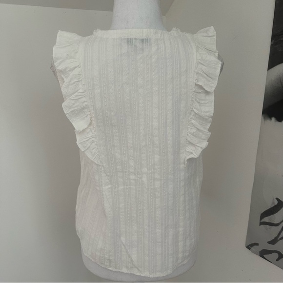 Heartloom eyelet Top - Picture 3 of 8